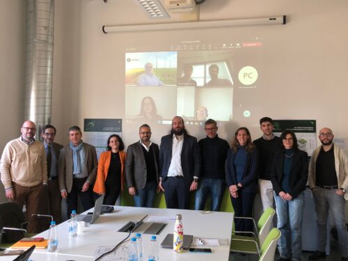 Foto di gruppo dei partecipanti al meeting